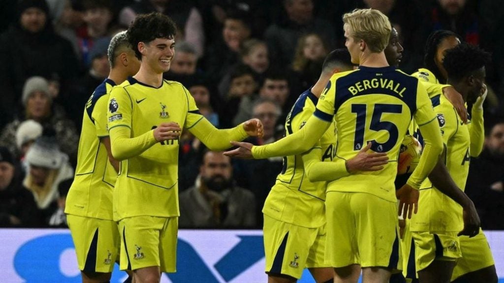 湖人惨败，詹姆斯赛后暗示球权分配有问题，没有打出团队篮球