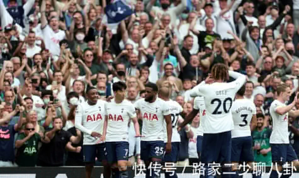 英超战报：曼联客场战胜埃弗顿,