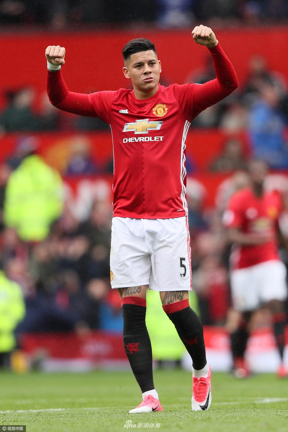 斯基拉：那不勒斯依然想租梅努，球员也想要获得更多出场机会