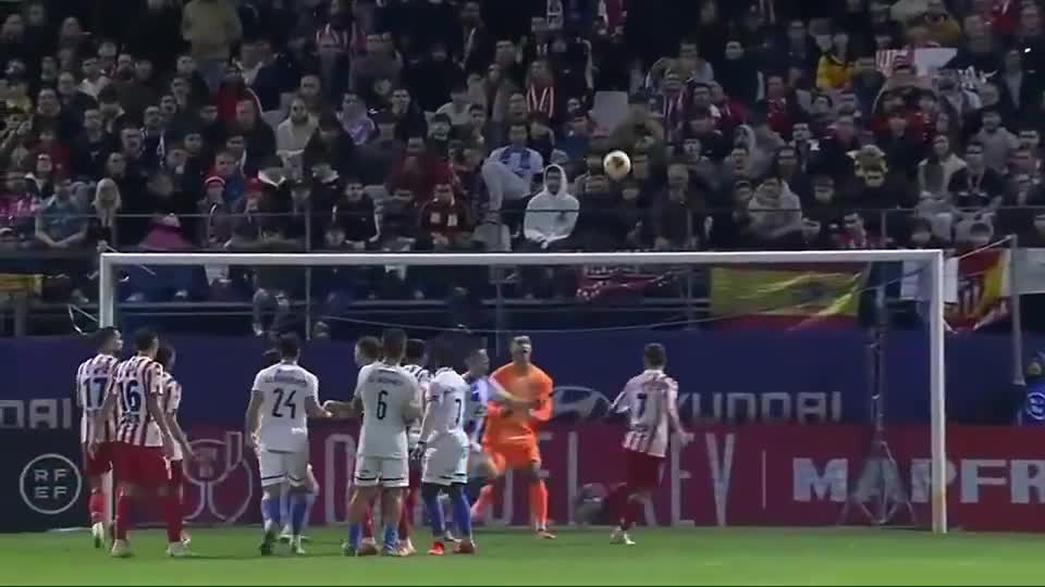 这队今天的状态像喝了能量药水