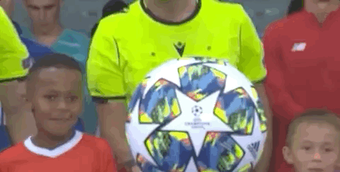 杭州女足举行环西湖徒步活动，全程八公里