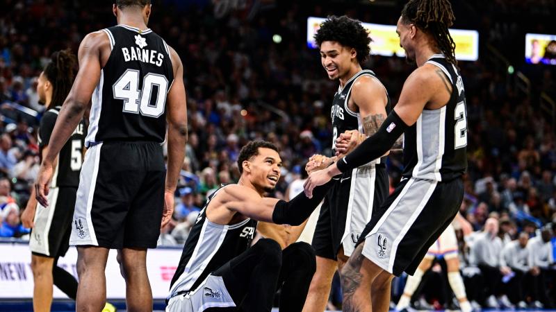 拜仁对阵圣保利全场3次射门中柱：卡尔2次、凯恩1次