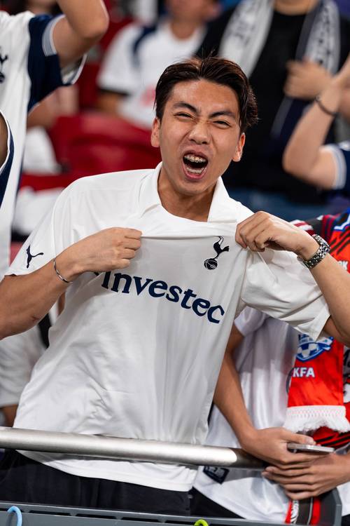 詹姆斯：艾顿承担了约80%的挡拆掩护，是进攻的重要力量