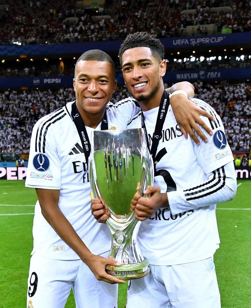 约纳坦-塔：不觉得阿森纳比拜仁强多少，希望欧冠决赛再踢一场（约纳坦-塔：阿森纳并非明显强于拜仁，盼欧冠决赛再度较量）