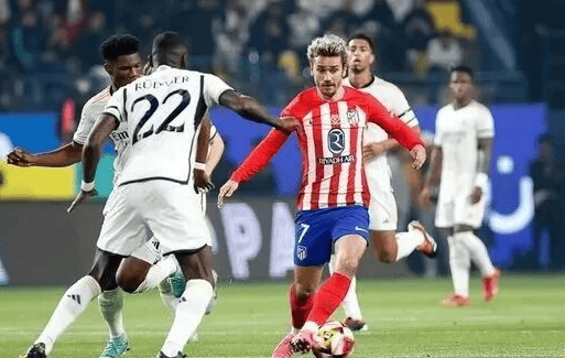 国安官方：李磊右大腿股二头肌拉伤，预计伤缺4周