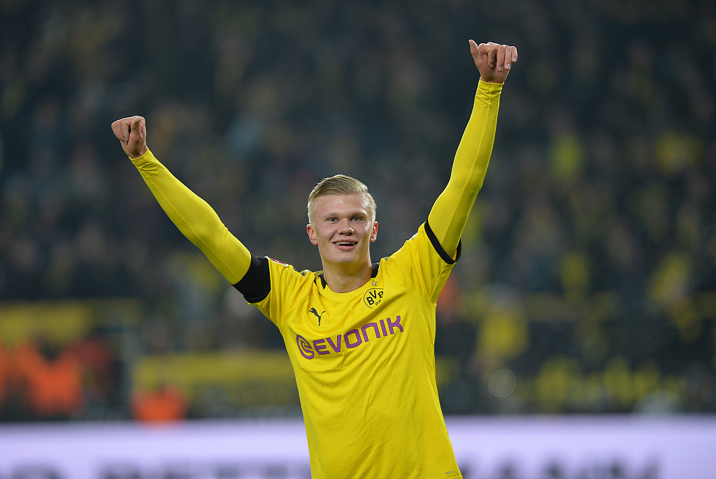 欧联：2-1，苏超豪门逆转奥超第一，52岁罗杰斯率队终结2轮不胜（欧联2-1！苏超豪门逆袭奥超领头羊，52岁罗杰斯带队止住两场不胜）